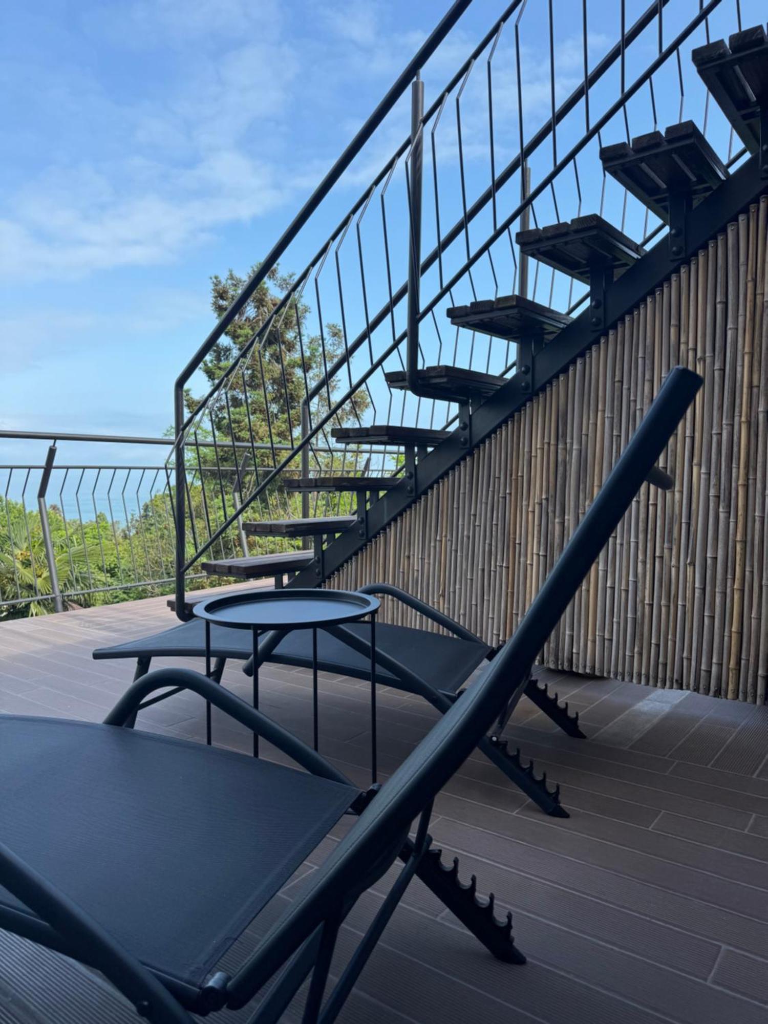 Agora Sundeck Апартаменти Цихисдзирі